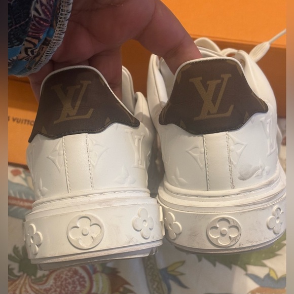 Authentic Louis Vuitton White Time Out Debossed Logo Sneakers 37 1/2 (7.5) - Picture 11 of 11